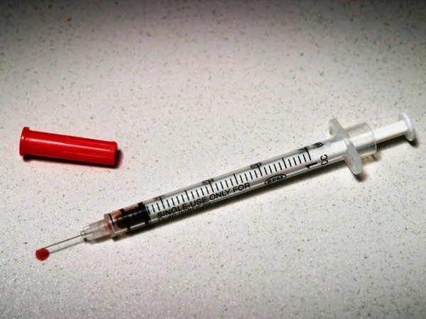 2153420-syringe-15813069331785145911-0-600x450.webp.webp