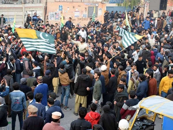 Azad-Kashmir-protest1733642272-0-600x450.webp.webp