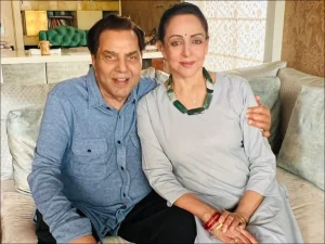 dharmendra-hema-malini1764238478-0-600x450.webp.webp
