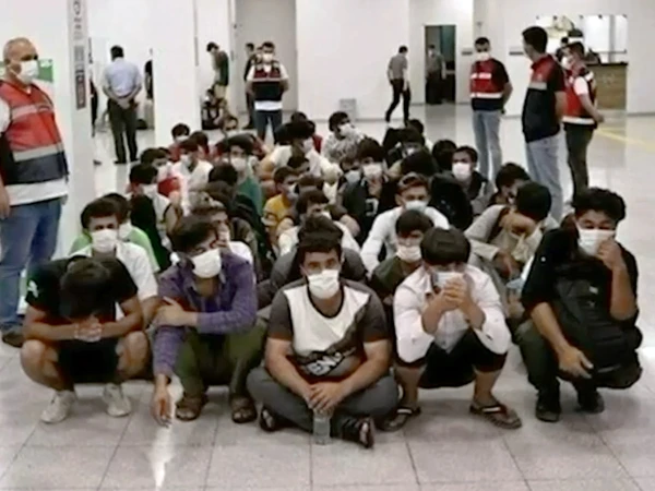 illegal-afghan-crack-down1783573240-0-600x450.webp.webp