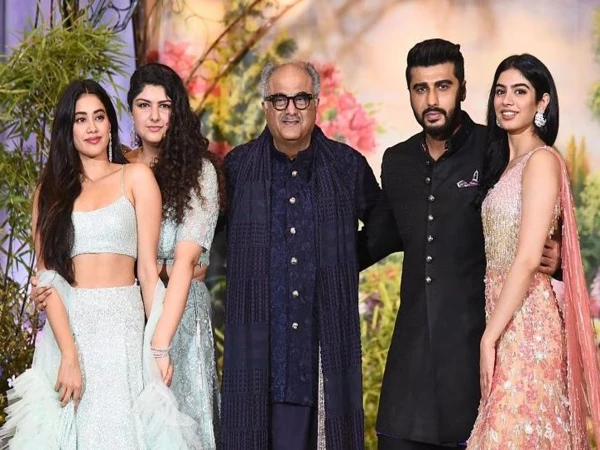 kapoor-family-1200x9001783408324-0-600x450.webp.webp