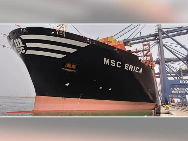 karachi-port-mega-container-ship1783925057-0-600x450.webp.webp