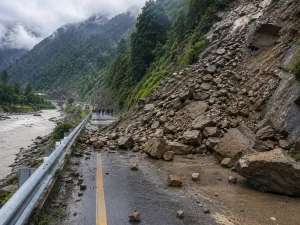 landsliding1784620392-0-600x450.webp.webp