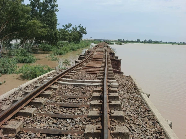 railway-wrost1785413691-0-600x450.webp.webp