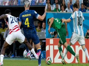 red-card1782981004-0-600x450.webp.webp