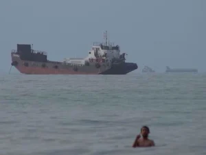 strait-of-hormuz1785525336-0-600x450.webp.webp