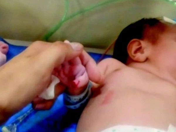 thumb-cut1785050046-0-600x450.webp.webp