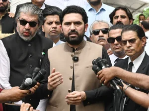 cm-kpk-sohail-afridi-at-supreme-court1786459274-0-600x450.webp.webp