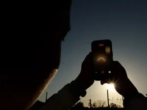 eclipse1786614697-0-600x450.webp.webp