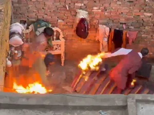 fire1786260318-0-600x450.webp.webp