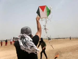 israeli-army-caught-4-kites-flown-from-gaza1787417825-0-600x450.webp.webp