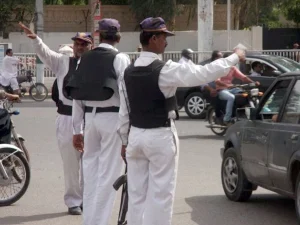 karachi-traffic-police1737701284-0-600x450.webp.webp
