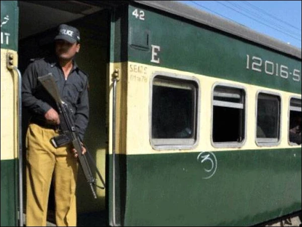 railway-police1740581982-0-600x450.webp.webp