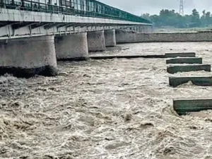 ravi-river1756346872-0-600x450.webp.webp