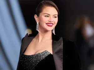 selena1786692420-0-600x450.webp.webp