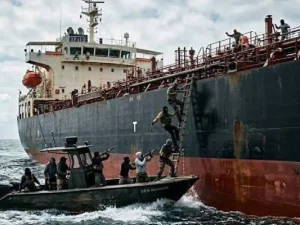 somalia-yemen-pirates-highjeck-two-ship-22-indian1787318240-0-600x450.webp.webp